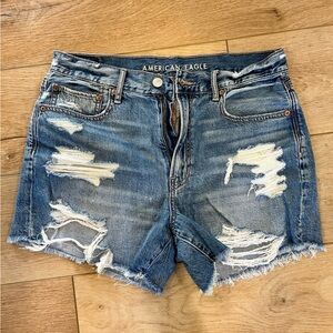 American Eagle 90’s boyfriend short